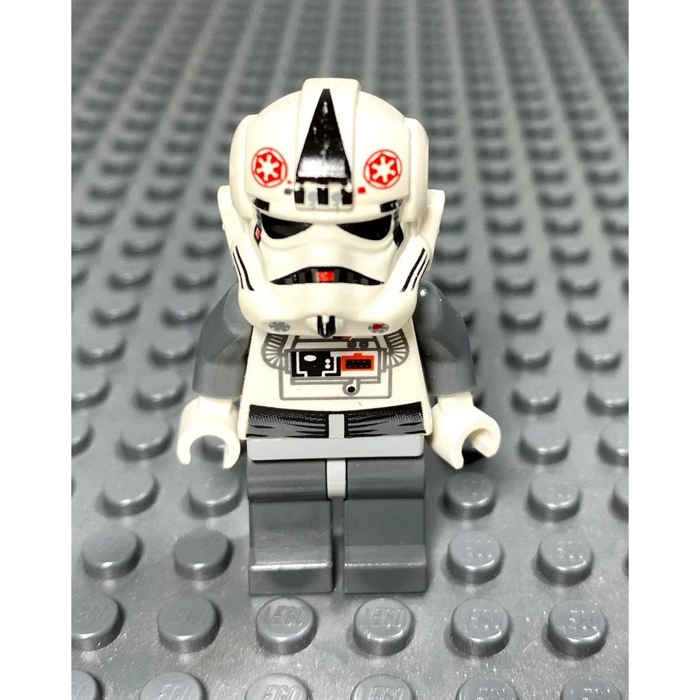 Lego Star Wars Minifigure ATAT Driver Red Imperial Logo Helmet, Stormtrooper
